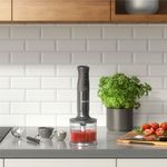 06.--Licuadora-de-inmersion-Somela-ambientada-1-SHB-30-1000px