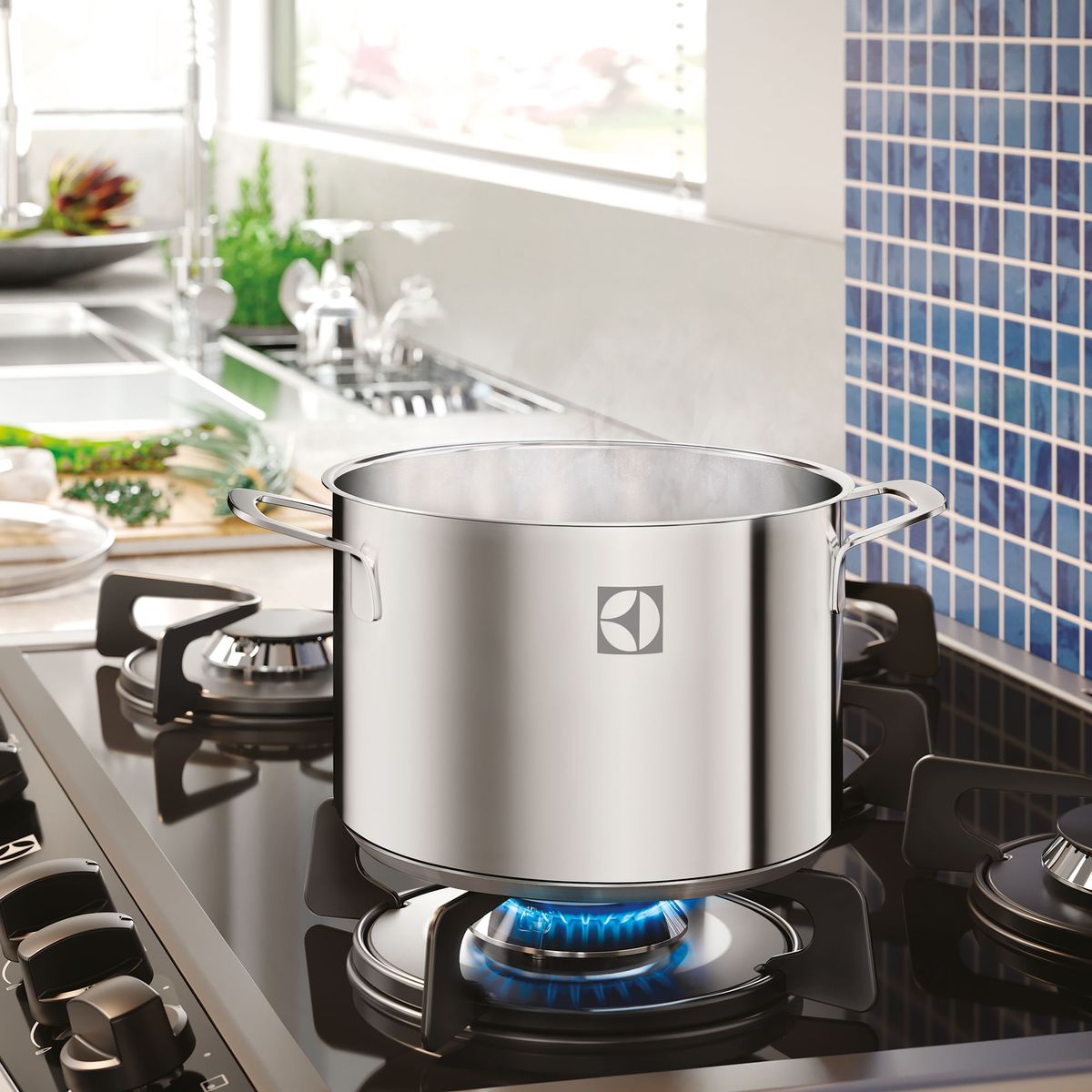 11.---Juego-de-Ollas-Acero-Inox-Electrolux-Ambientada-3--2000px.jpg
