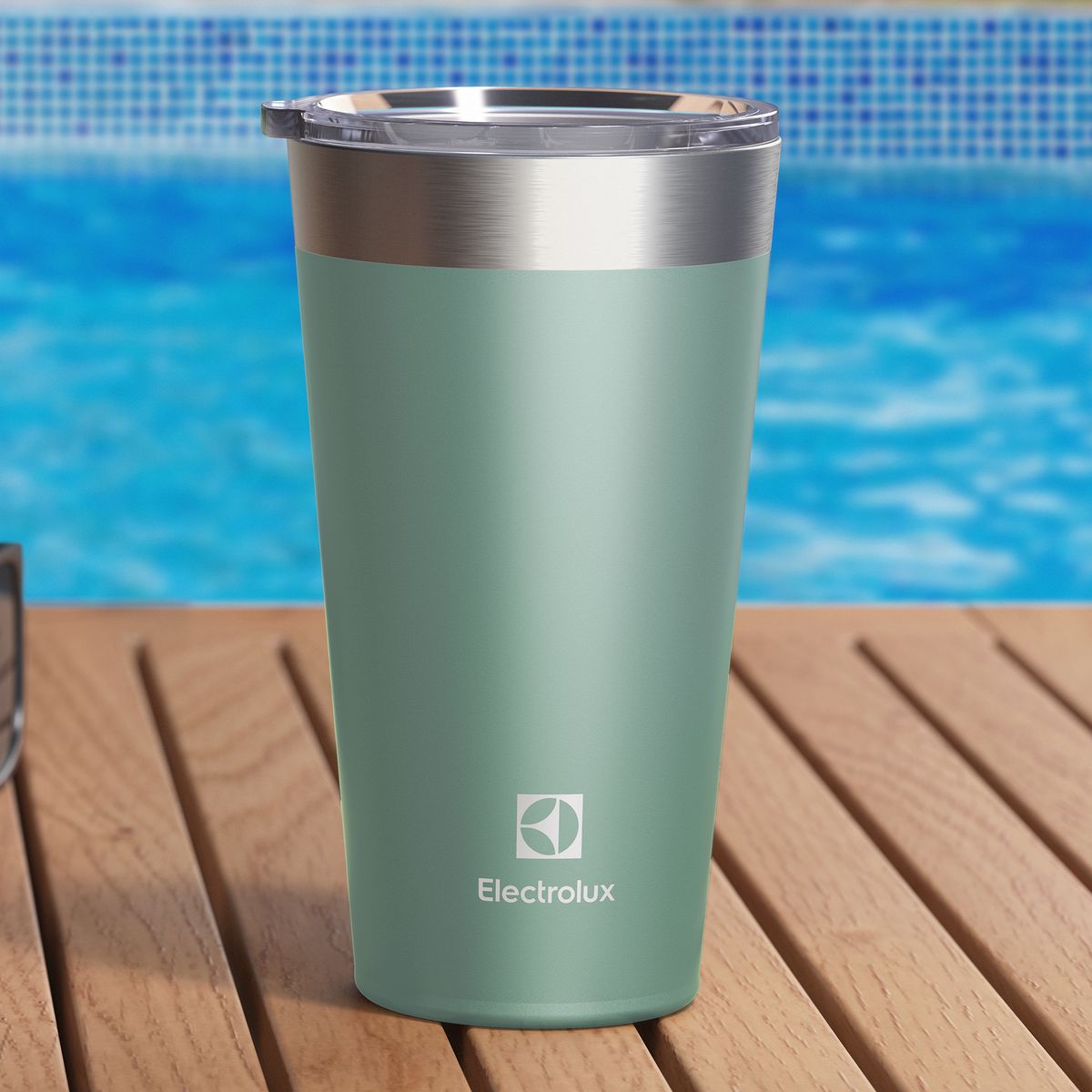 09.--Termo-Electrolux-Ambientada-3-Mug-Verde-2000px.jpg