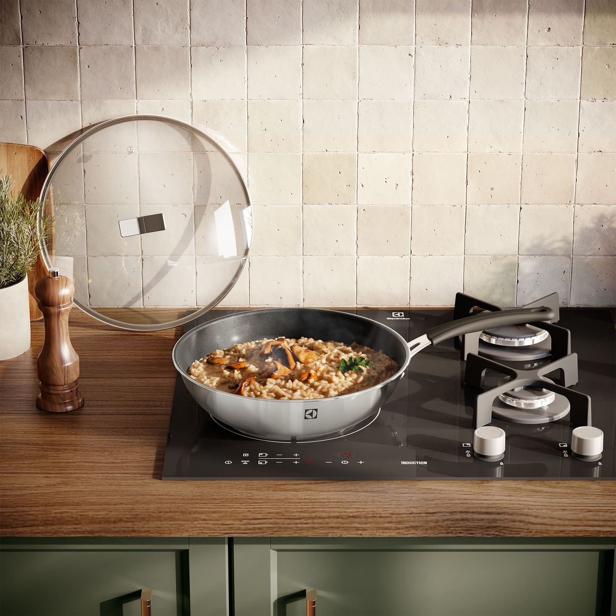 07.--Wok-Antiadherente-28cm-Electrolux-Ambientada-1--2000px-2000x2000.raw