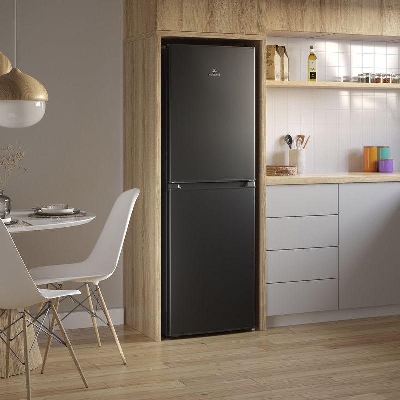 08.--Refrigerador-Mademsa-Ambientada-MED250B-1500px