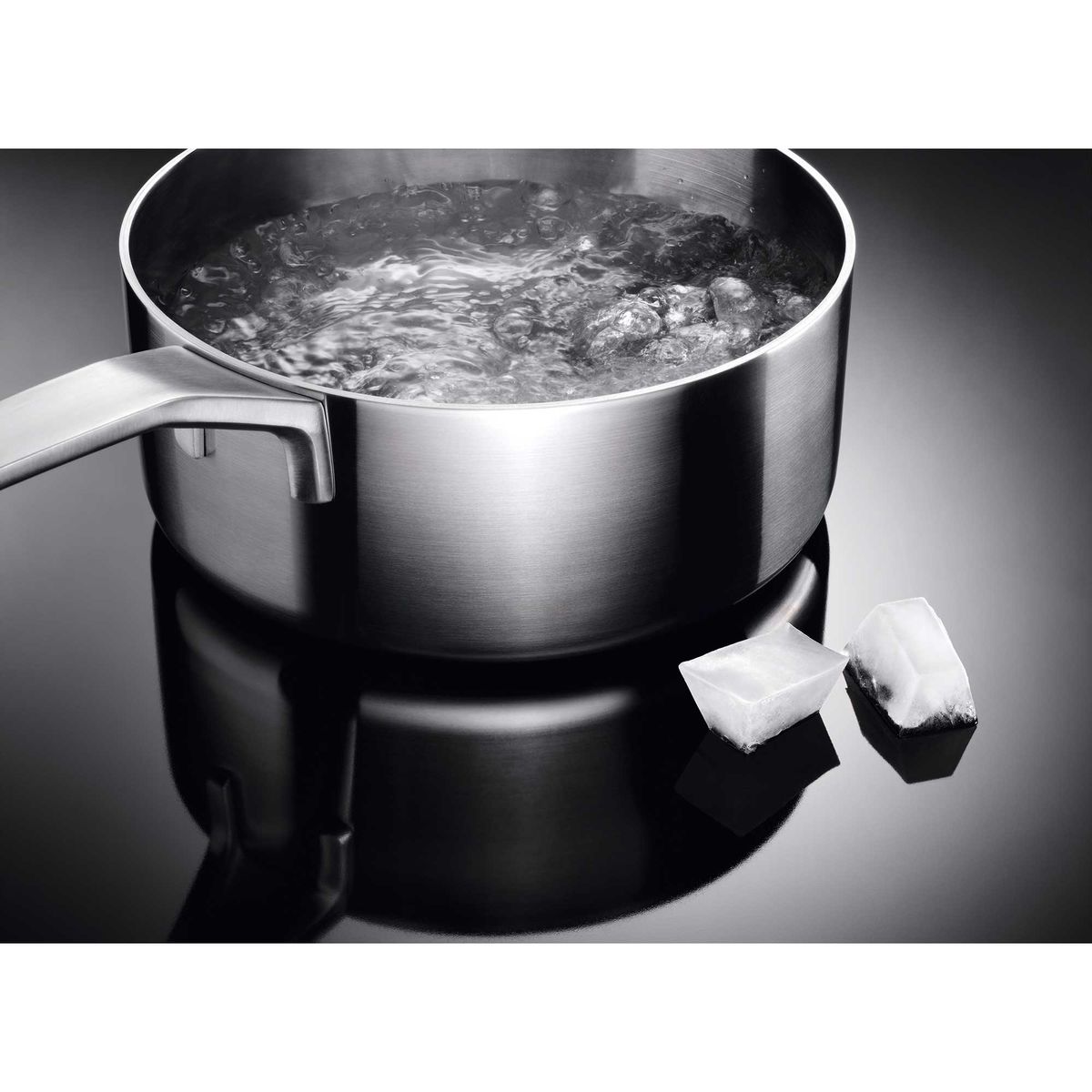 08.--Encimera-Electrolux-Induccion-IE6LP-2000px