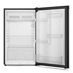 06.--Refrigerador-Minibar-Mademsa-MMB120B-Electrolux-Abierto--2000px