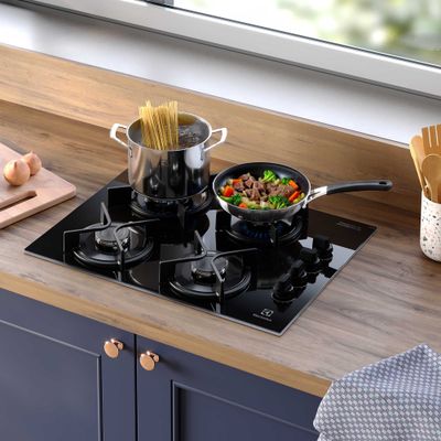 12.--Encimera-4-platos-KE4GC-Electrolux-Ambientada--2000px